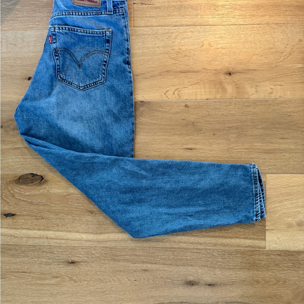 Levi’s High waisted mom jeans
